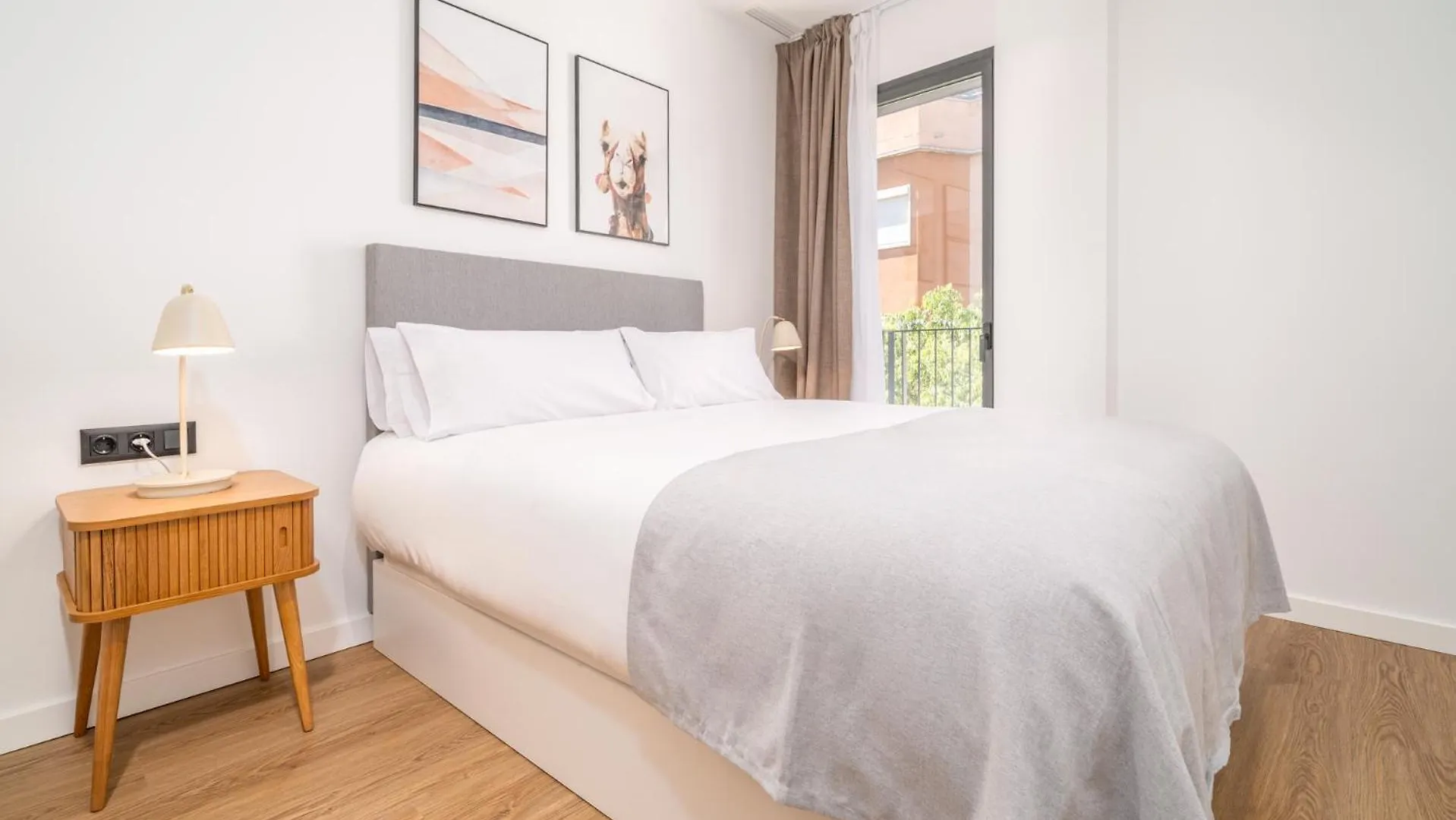 Limehome Barcelona Placa Pirineus L'Hospitalet de Llobregat Apartamento