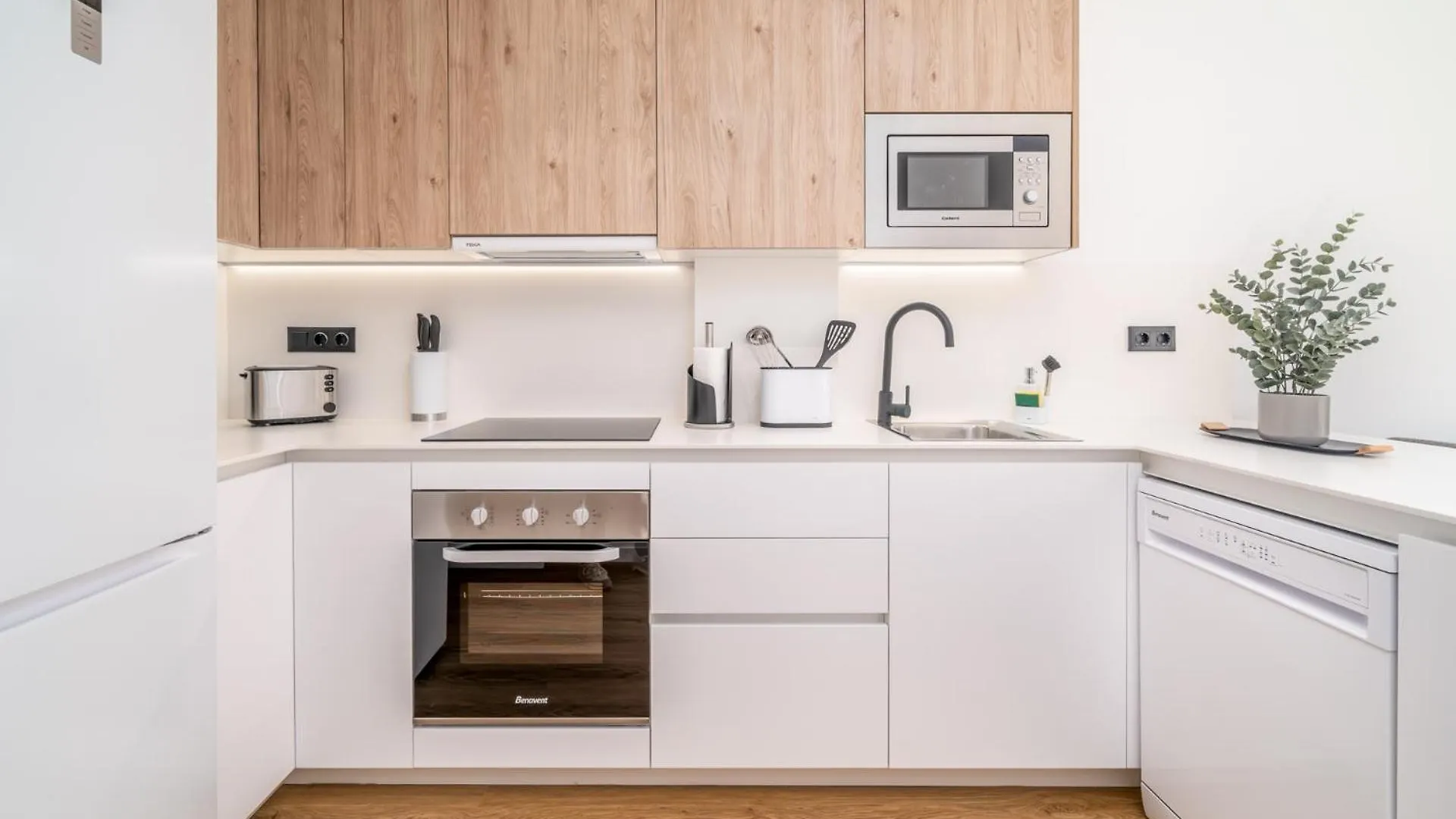 Limehome Barcelona Placa Pirineus L'Hospitalet de Llobregat Apartamento