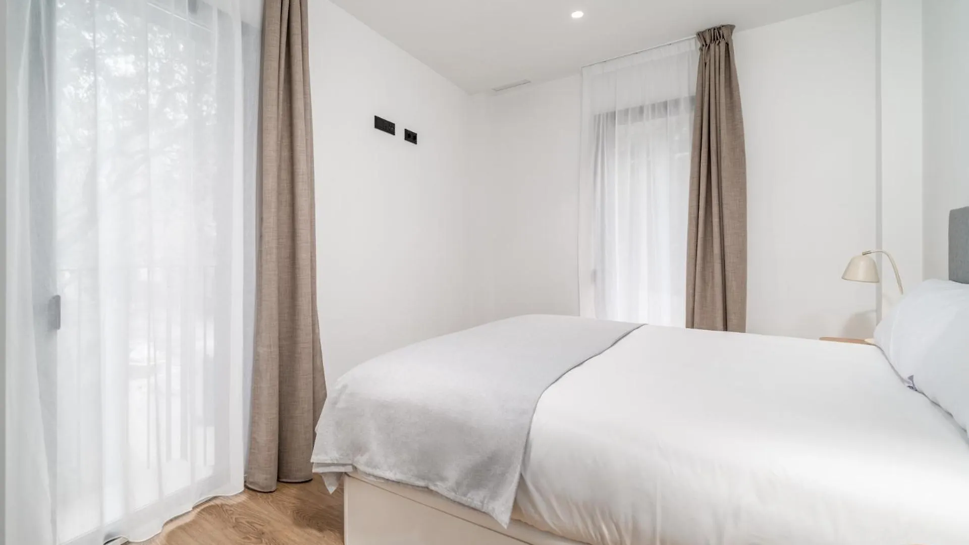 Apartamento Limehome Barcelona Placa Pirineus L'Hospitalet de Llobregat